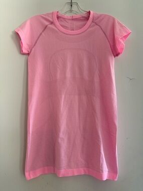 Lululemon Swifrly Tech 2.0 Size 6